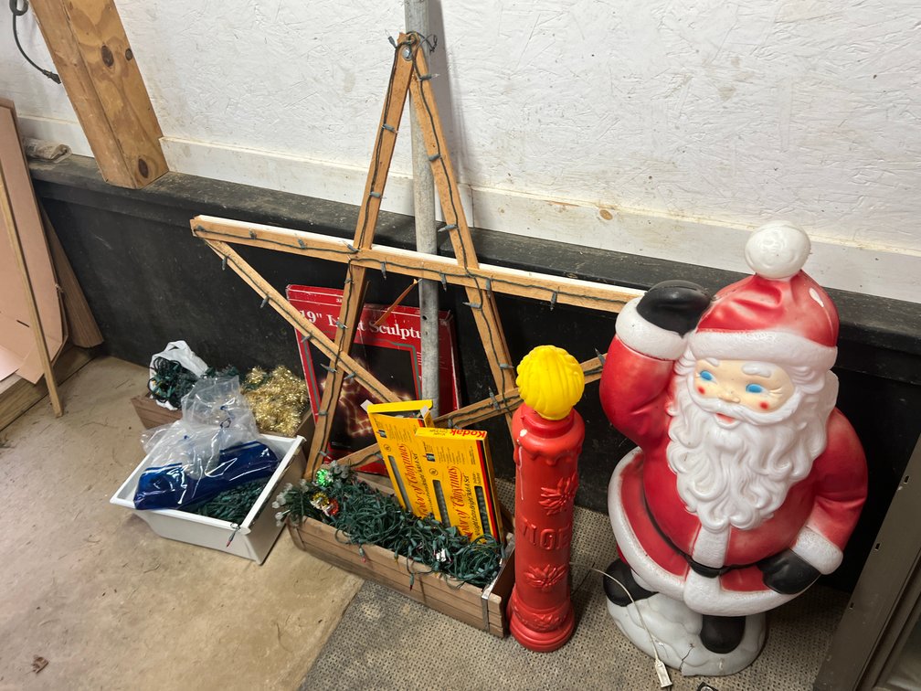 Christmas Figurines and Decorations