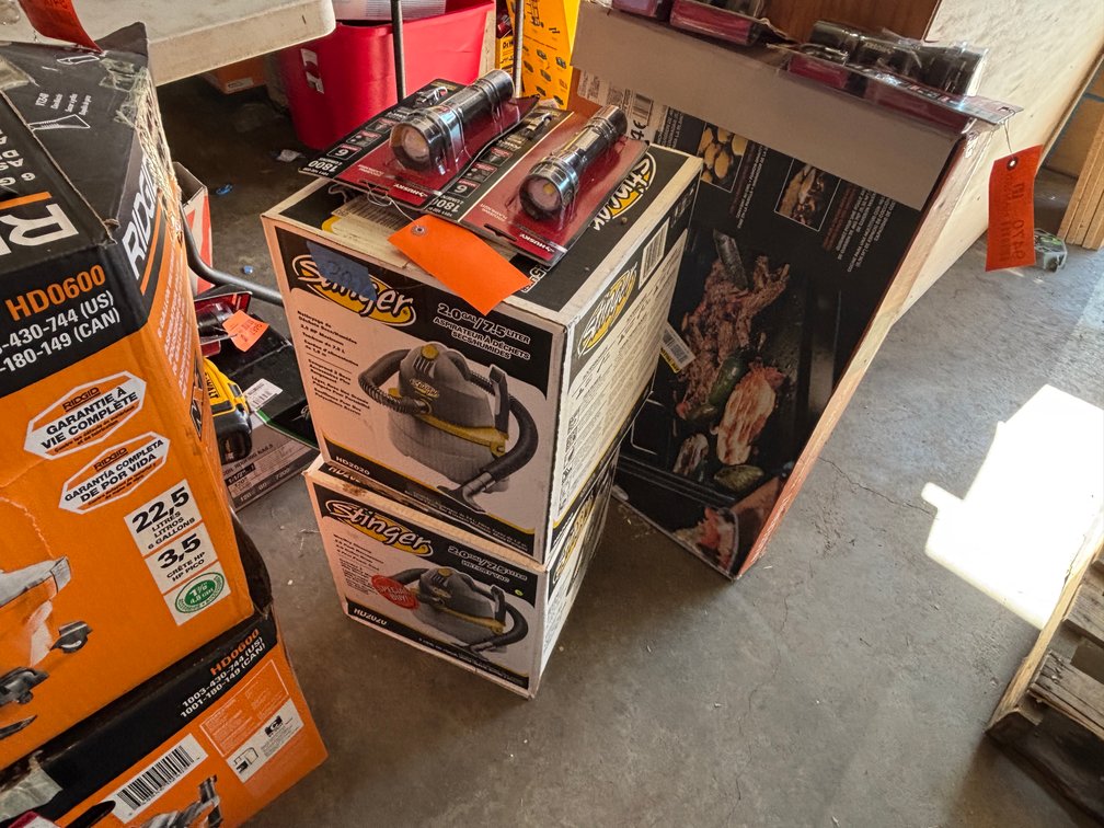 (2) Stinger Shop Vacs (Fountain City, WI)