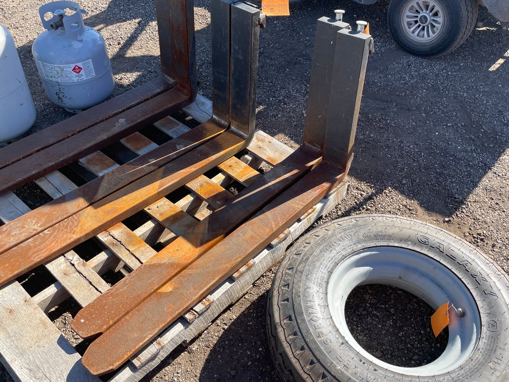 Set of Pallet Forks