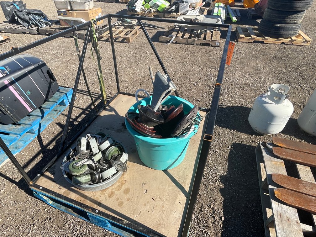 Steel Frame on Pallet, Large Insulators and Rubber Castors