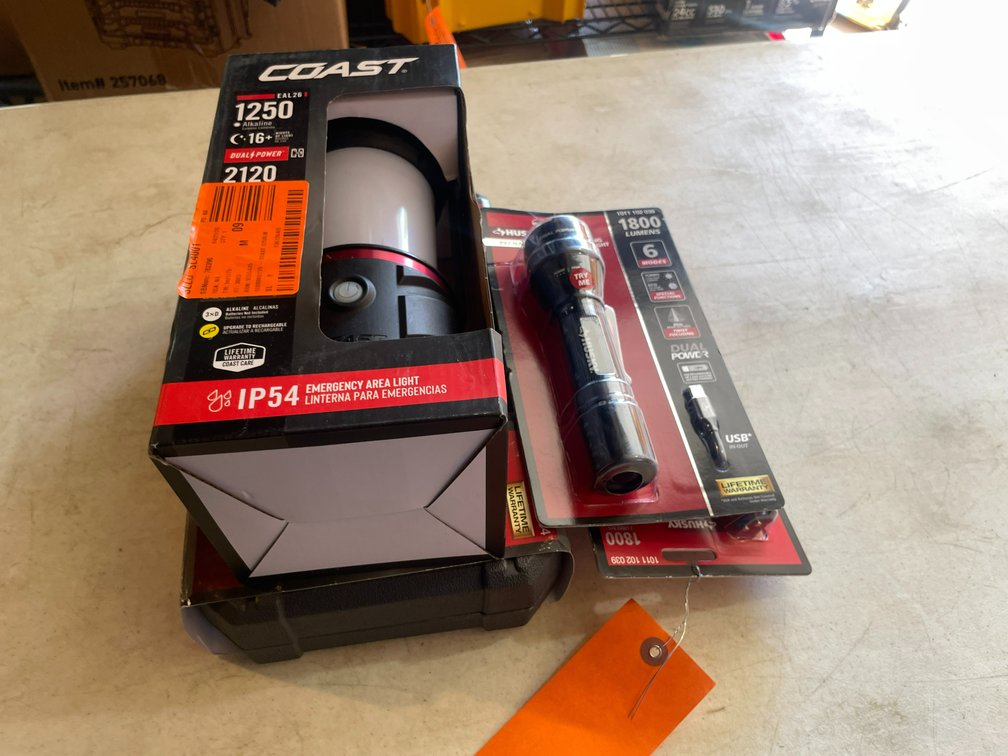 Husky (52) Piece Homeowner's Tool Kit (Fountain City, WI)