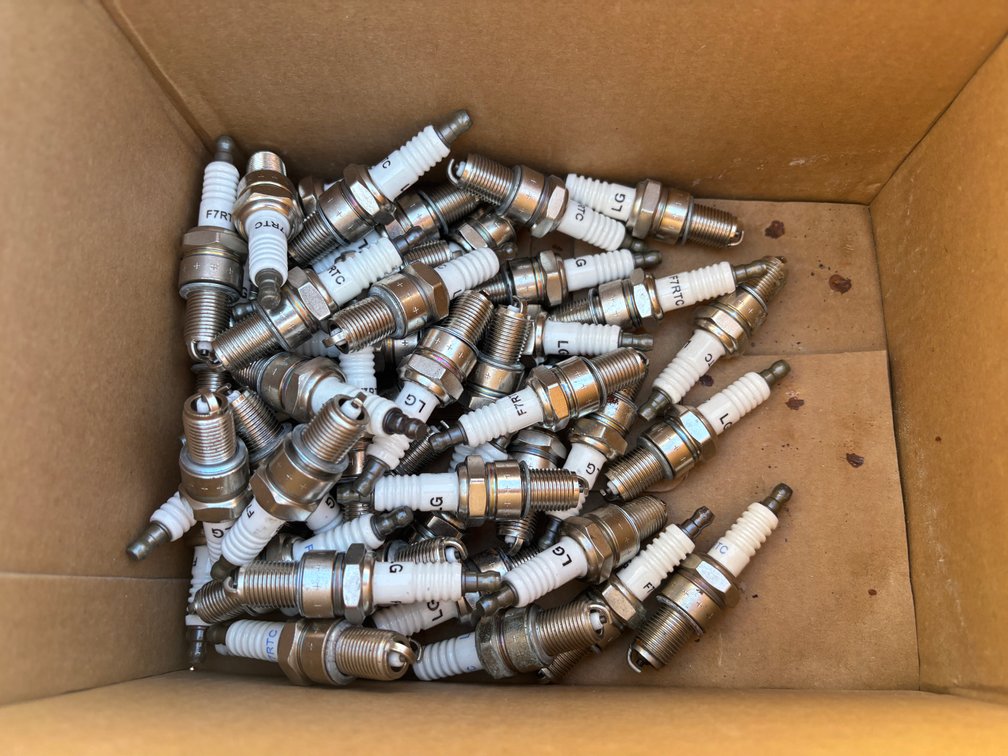 Gasoline Engine Spark Plugs