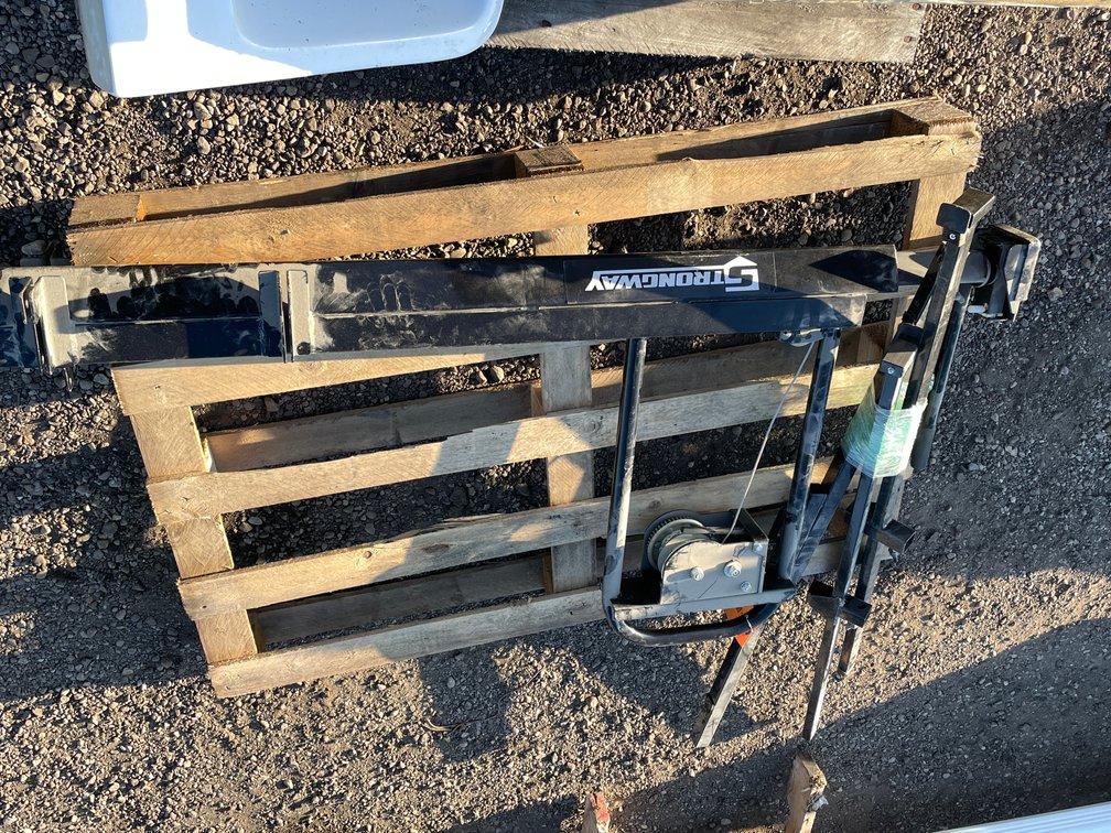 Strongway Manual Hoist