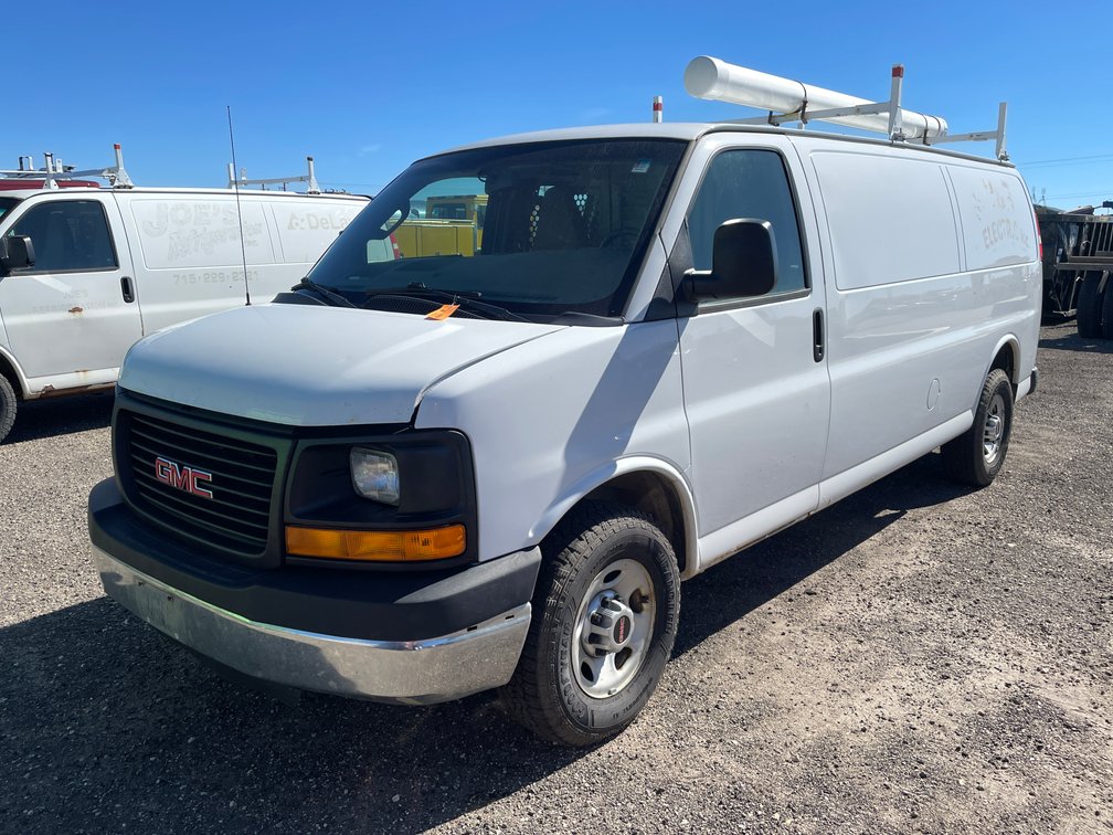 2016 GMC 3500 Savana Van (Has WI Title)