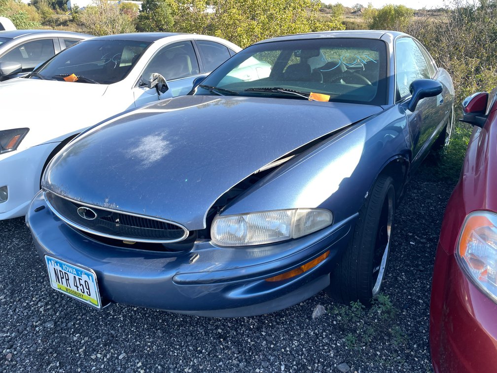 1998 Buick Riviera (Non Runner) (No Title)