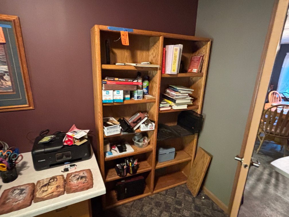 Adjustable Book Shelf with Contents