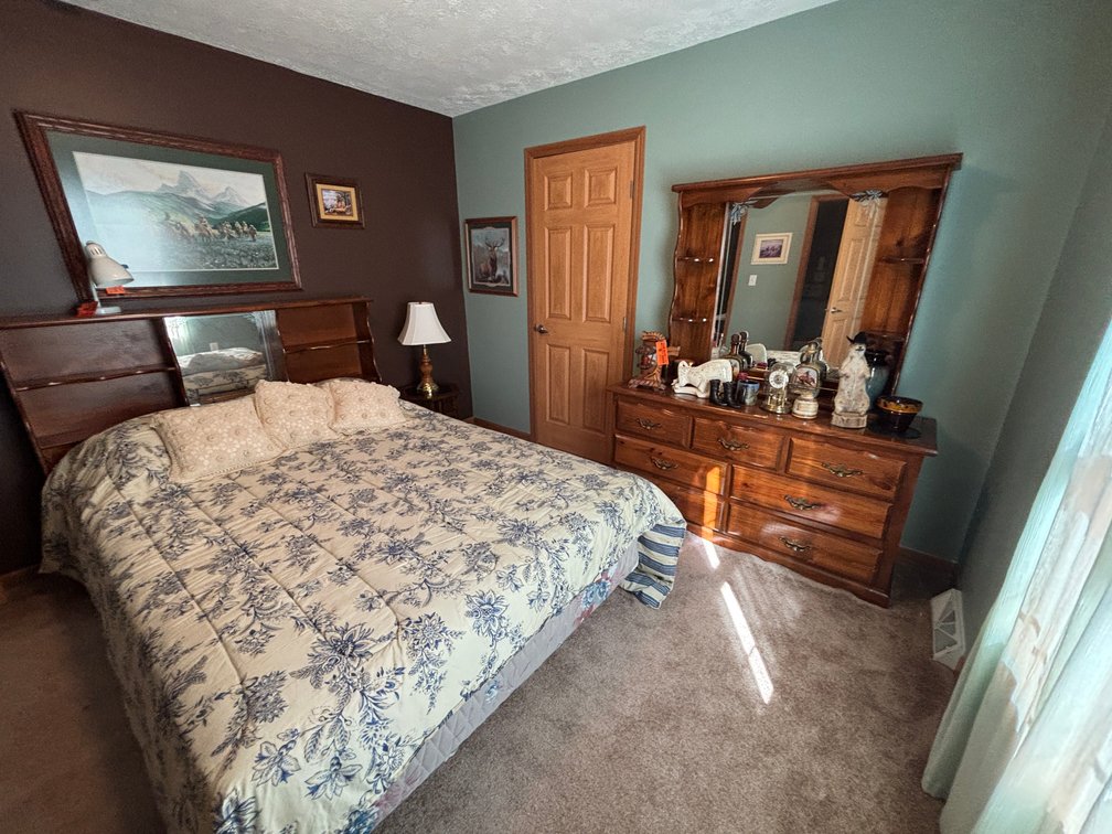 Full Sized Bedroom Set