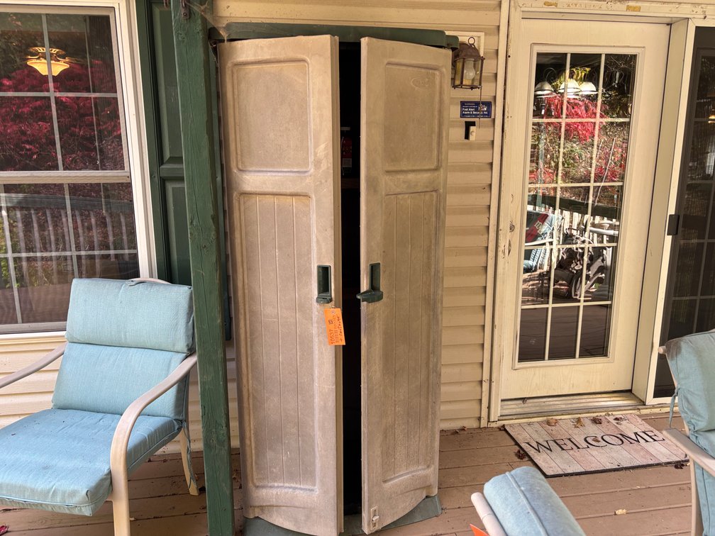 Suncast Plastic Storage Unit and Contents
