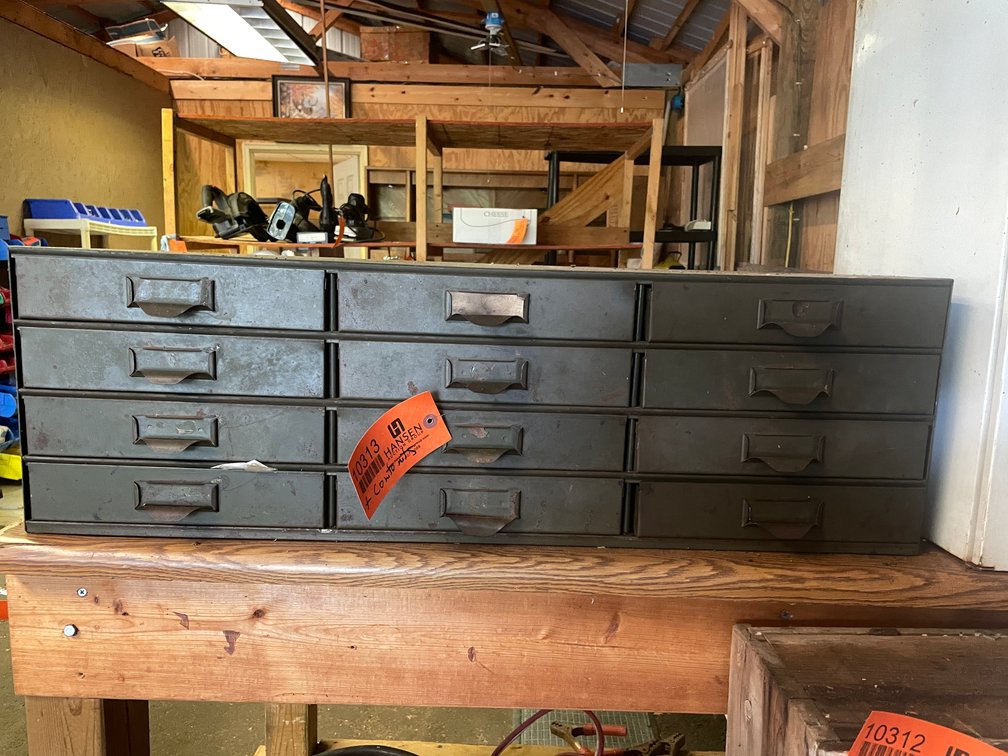 (12) Drawer Metal Bolt Organizer