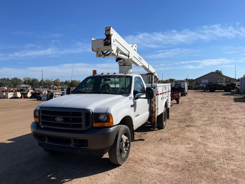 2001 Ford Bucket Truck F550 (Has WI Title)