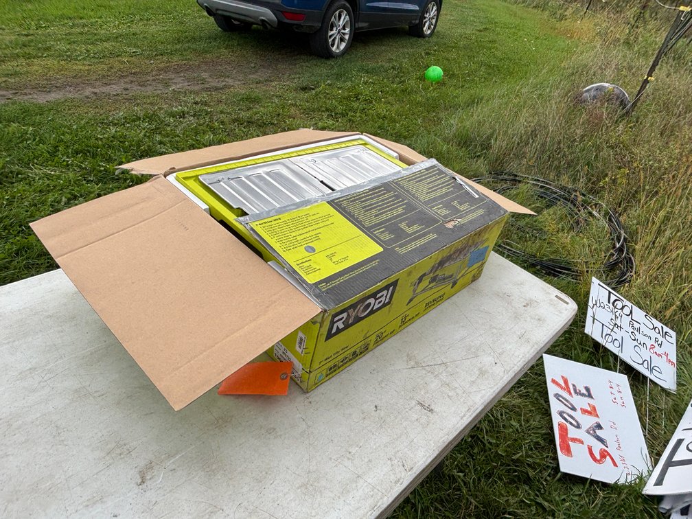 Ryobi 7" Wet Tile Saw (Strum, WI)