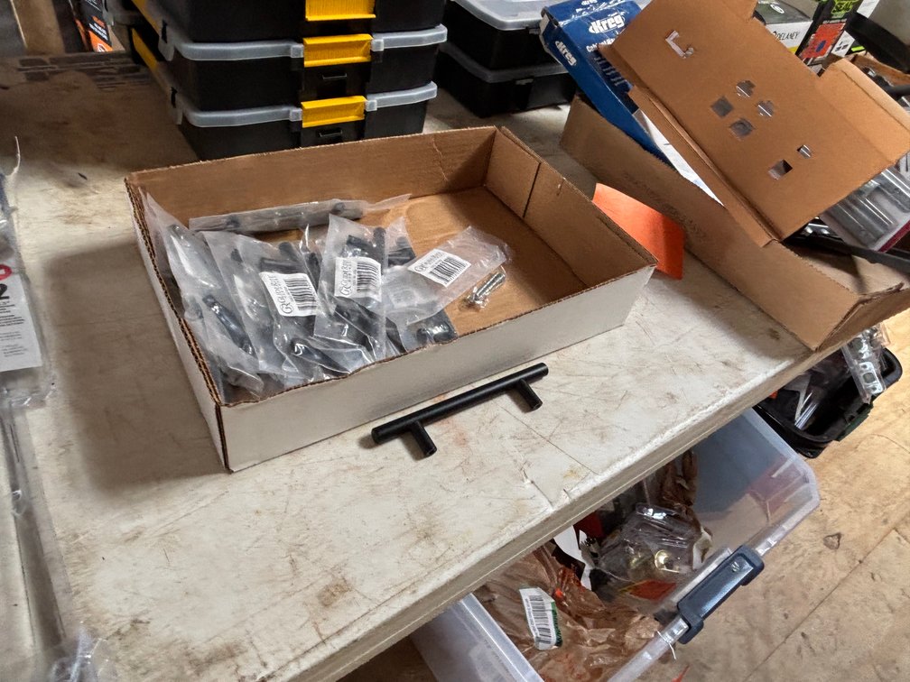 (14) GR GlideRite Cabinet Hardware (Strum, WI)