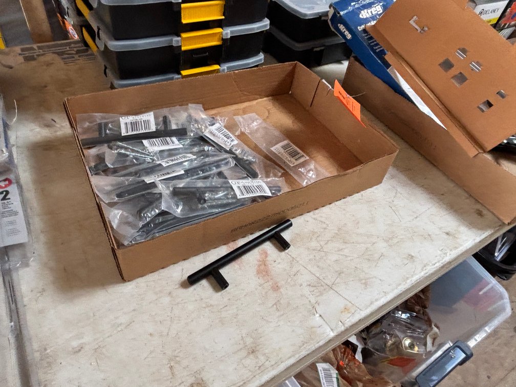 (16) GR GlideRite Cabinet Hardware (Strum, WI)
