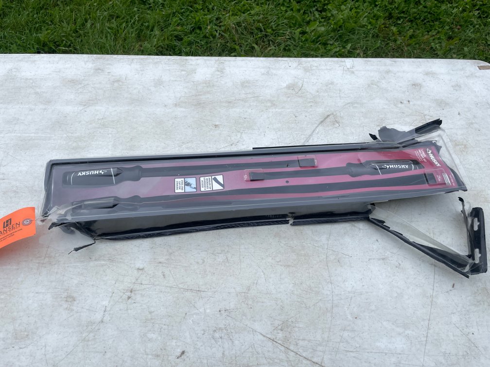 Husky (3) Piece Pry Bar Set (Strum, WI)