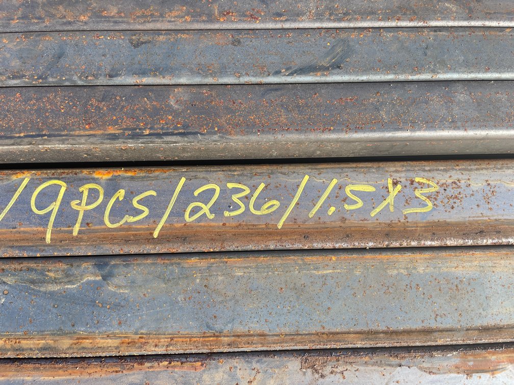 (9) 1-1/2" x 3" Steel Tube