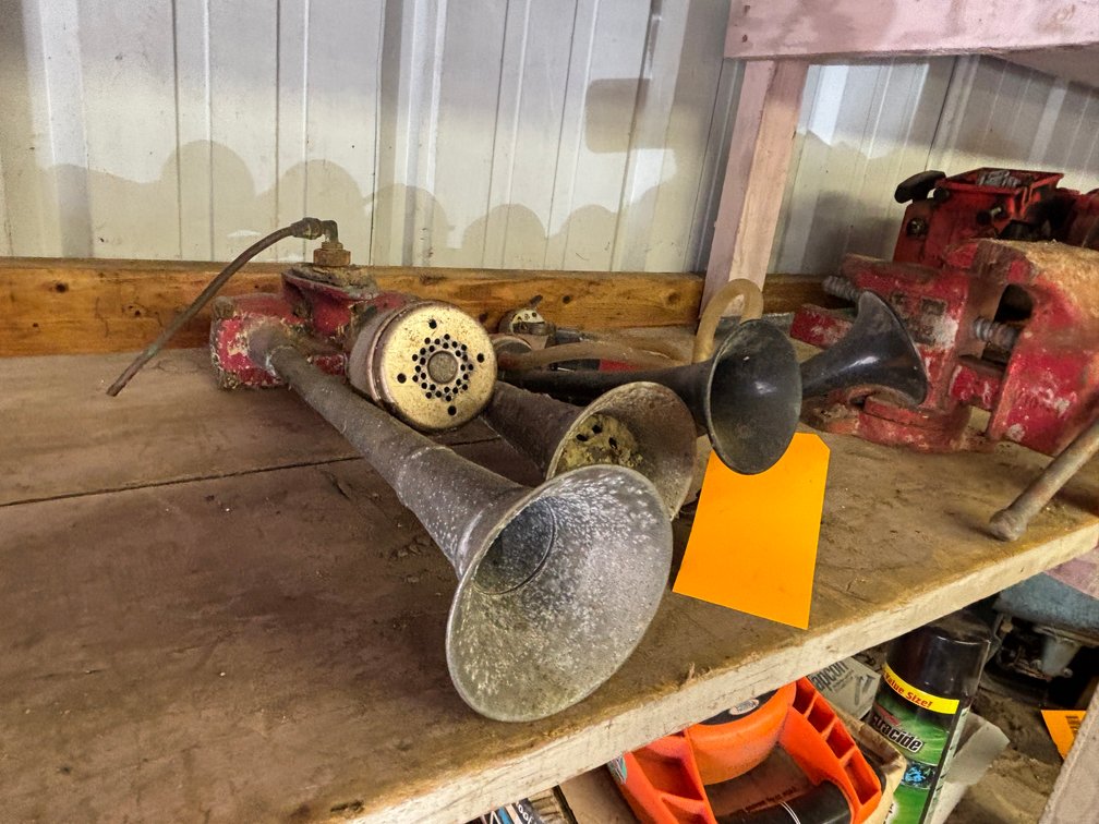 (4) Air Horns