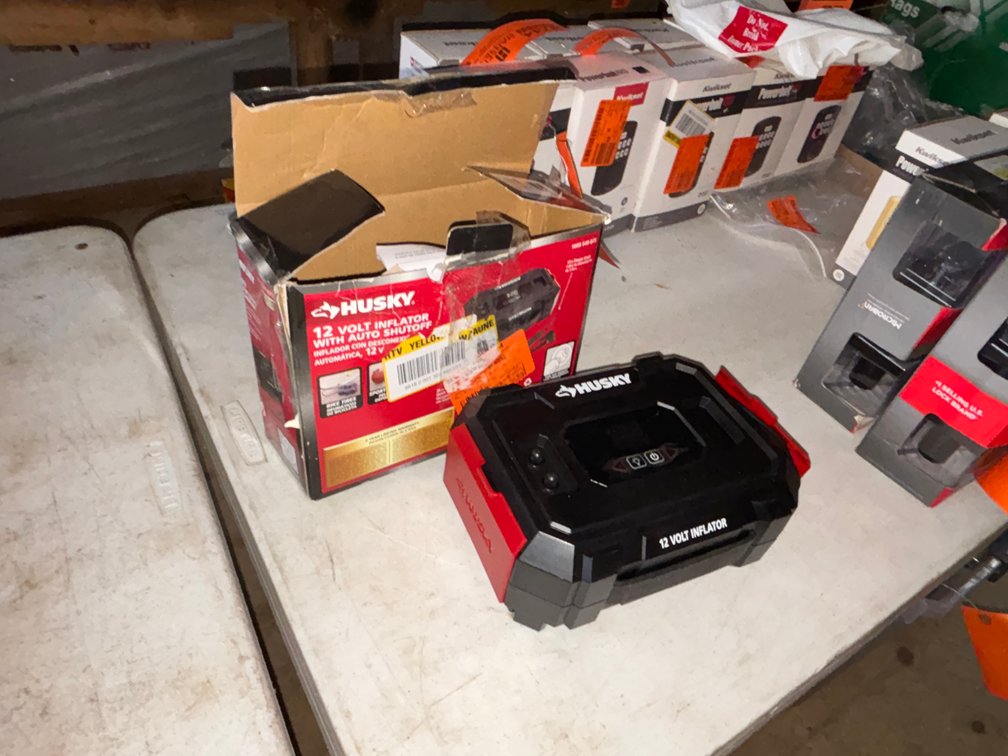 Husky 12V Inflator with Auto Shut Off (Strum, WI)