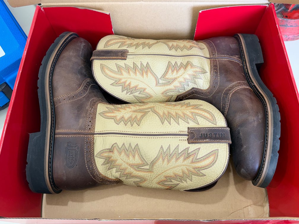 Justin Cowboy Boots