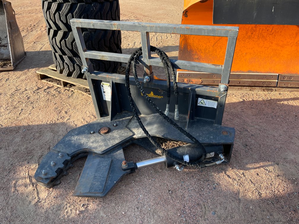 Universal Skid Steer Mount