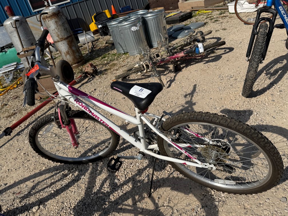 18-Speed Peak Roadmaster Bike