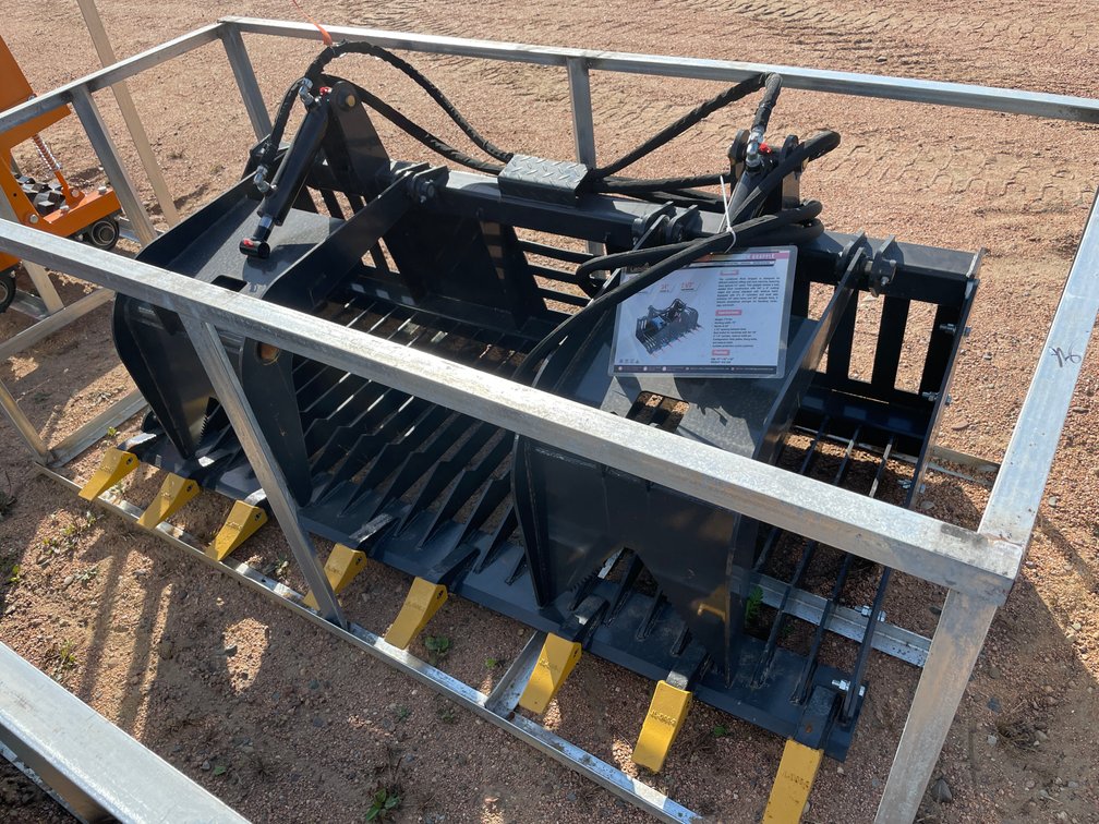 LandHonor Hydraulic Rock Bucket Attachment