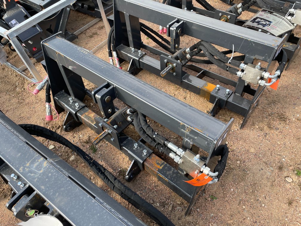LandHonor Skid Steer 3 Point Hitch Adapter
