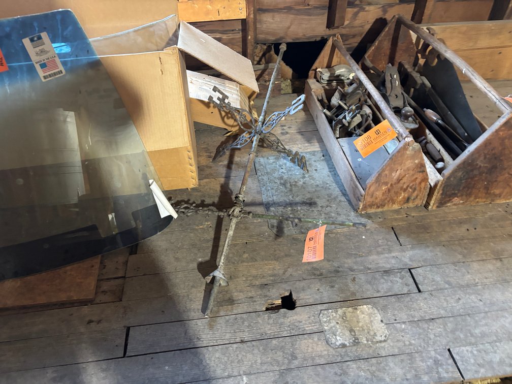 Directional Stand