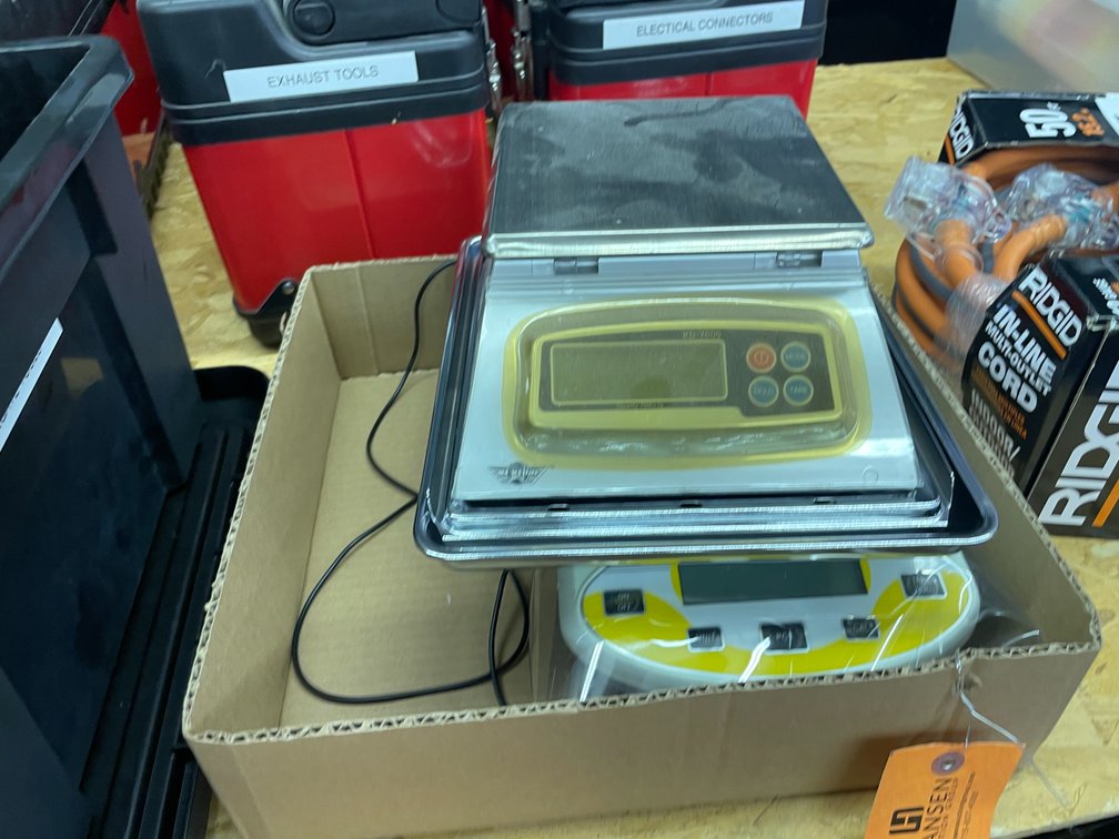 (2) Electric Scales