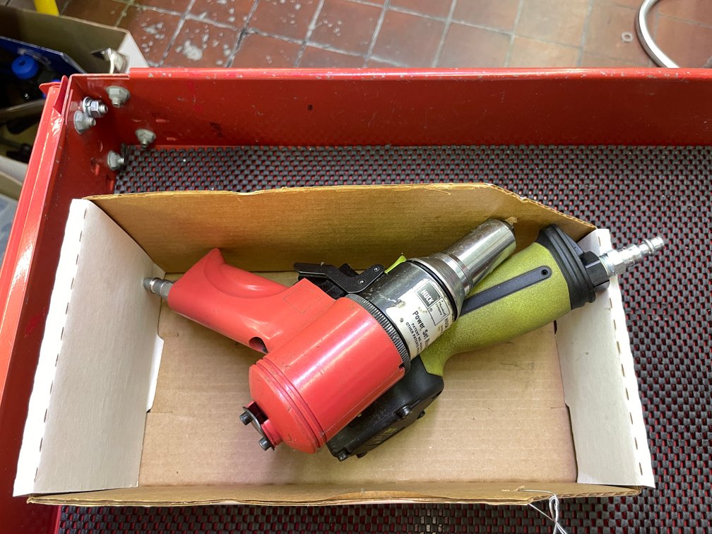 (2) Pneumatic Tools