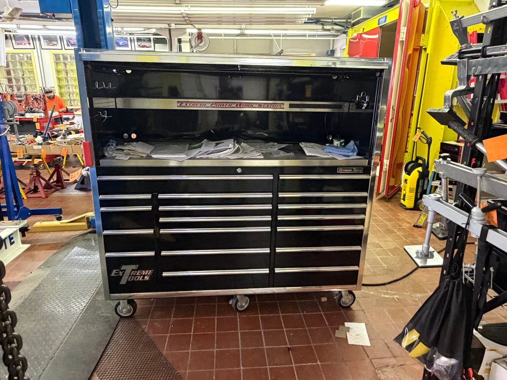 Extreme Tools Rolling Toolbox