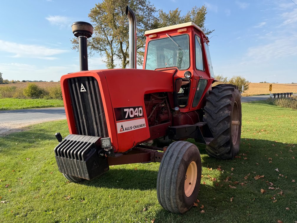 Allis 7040 Tractor