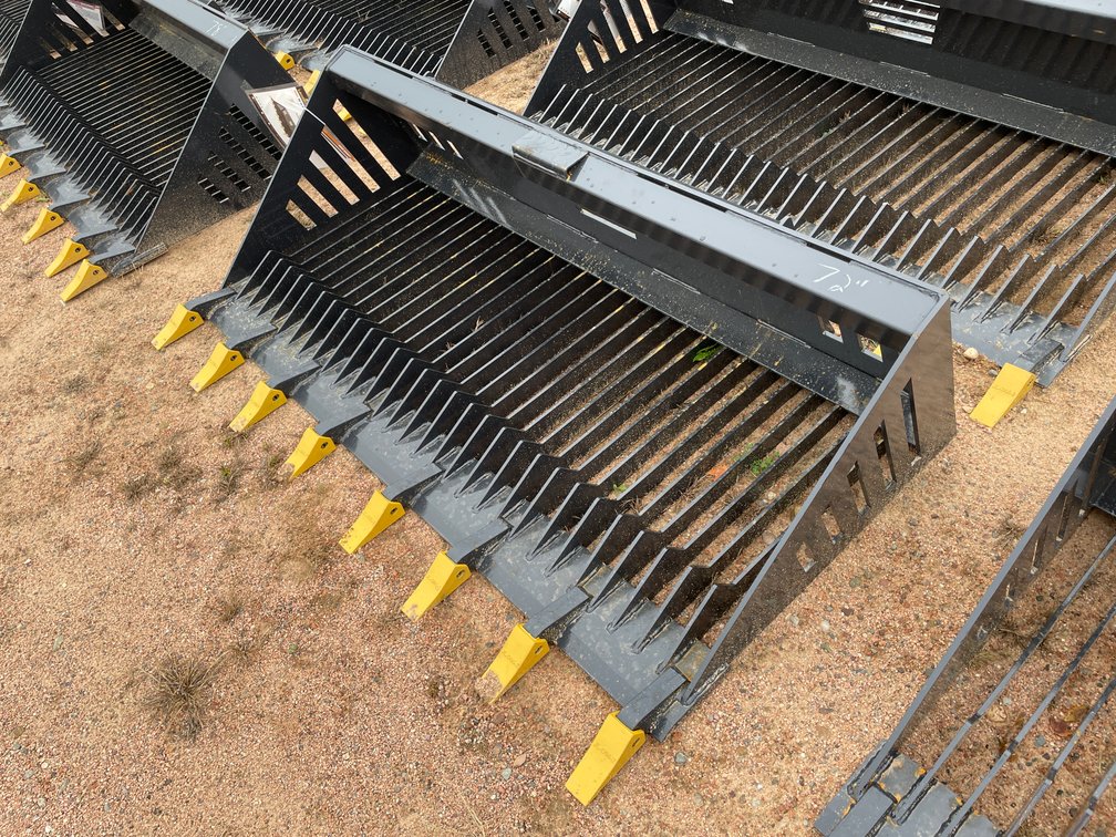 LandHonor 72" Skid Steer Rock Bucket Attachment