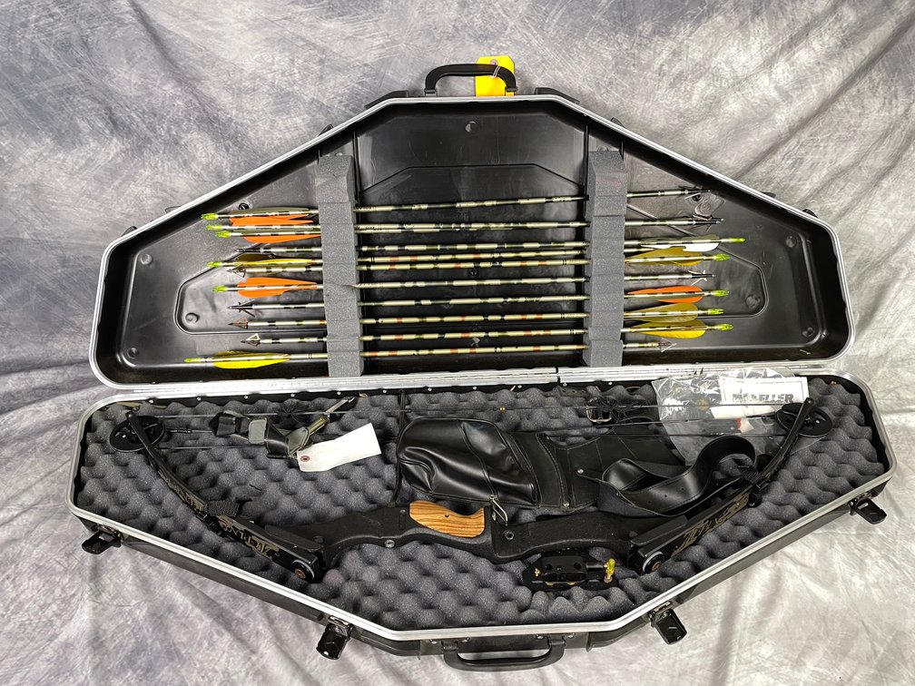 Alpine Archery Right Handed Compound Bow and Case, (Downing, WI)