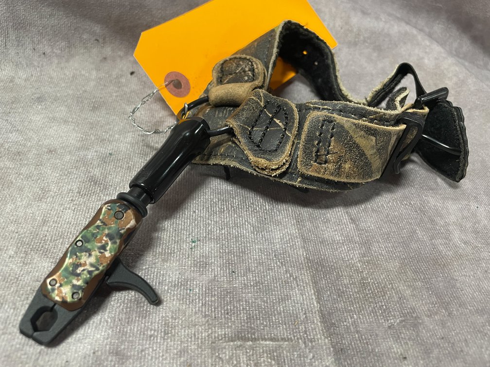 Wrist-Style Index Finger Compound Bow Release (Neenah, WI)