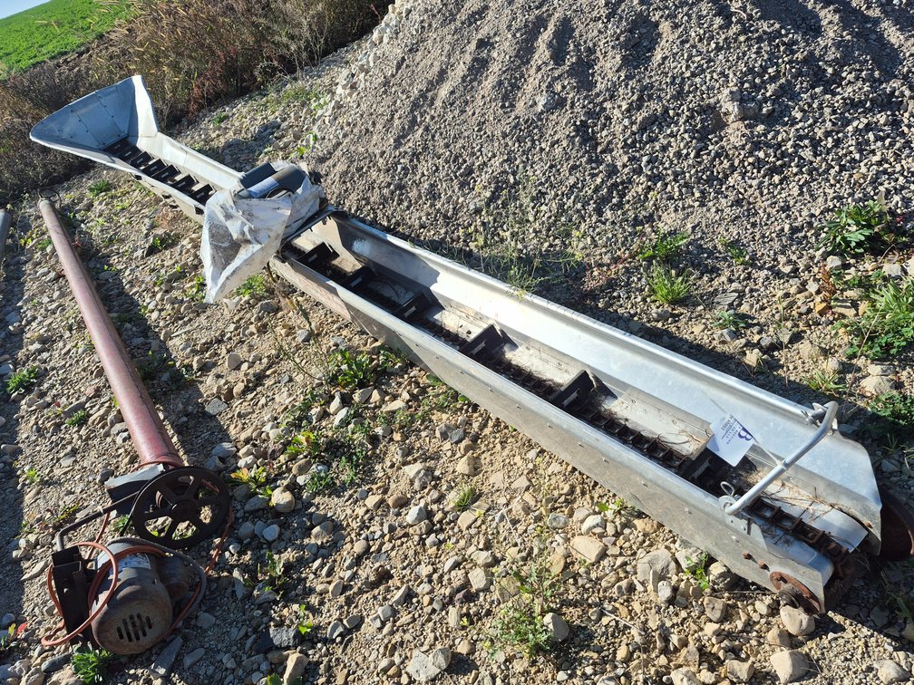 Elevator-Belt Harvest Handler