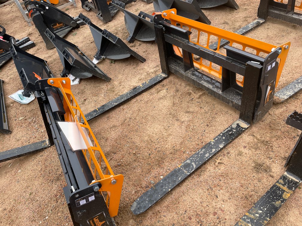 LandHonor Skid Steer Pallet Fork Attachment