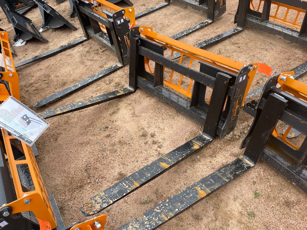 LandHonor Pallet Fork Frame Attachment