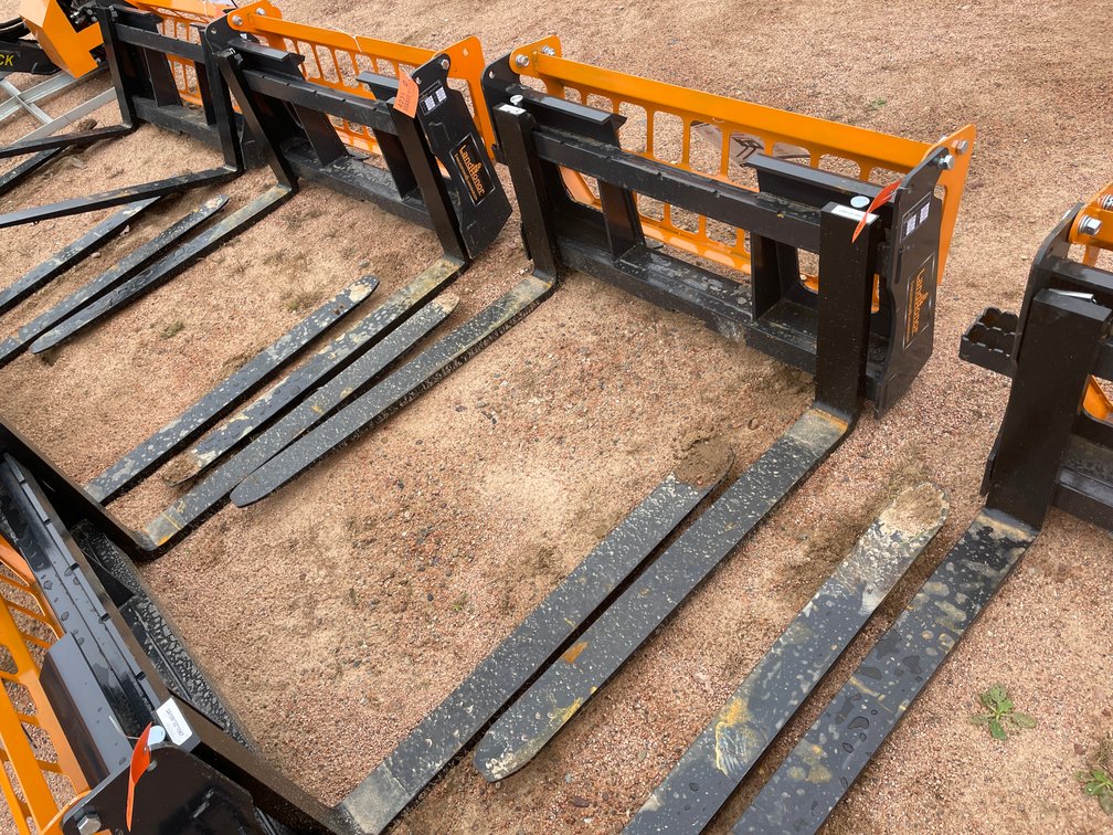 LandHonor Pallet Fork Frame Attachment