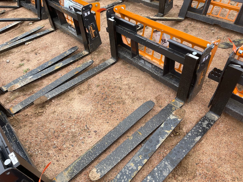 LandHonor Pallet Fork Frame Attachment