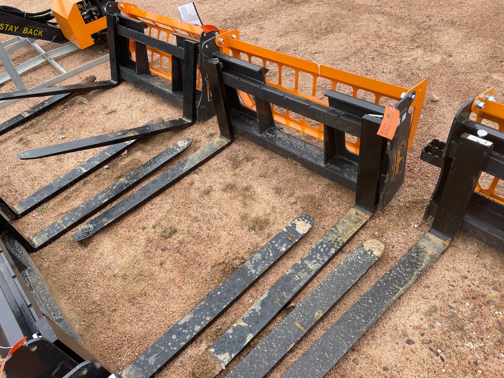 LandHonor Pallet Fork Frame Attachment