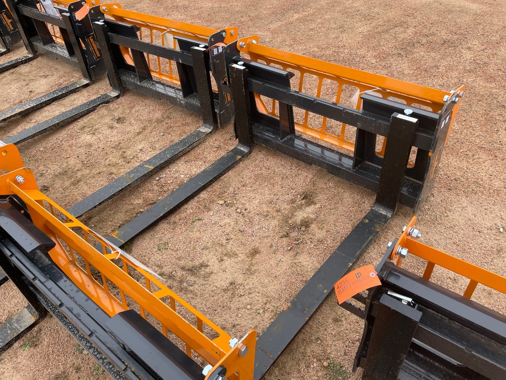LandHonor Skid Steer Pallet Fork Frame Attachment