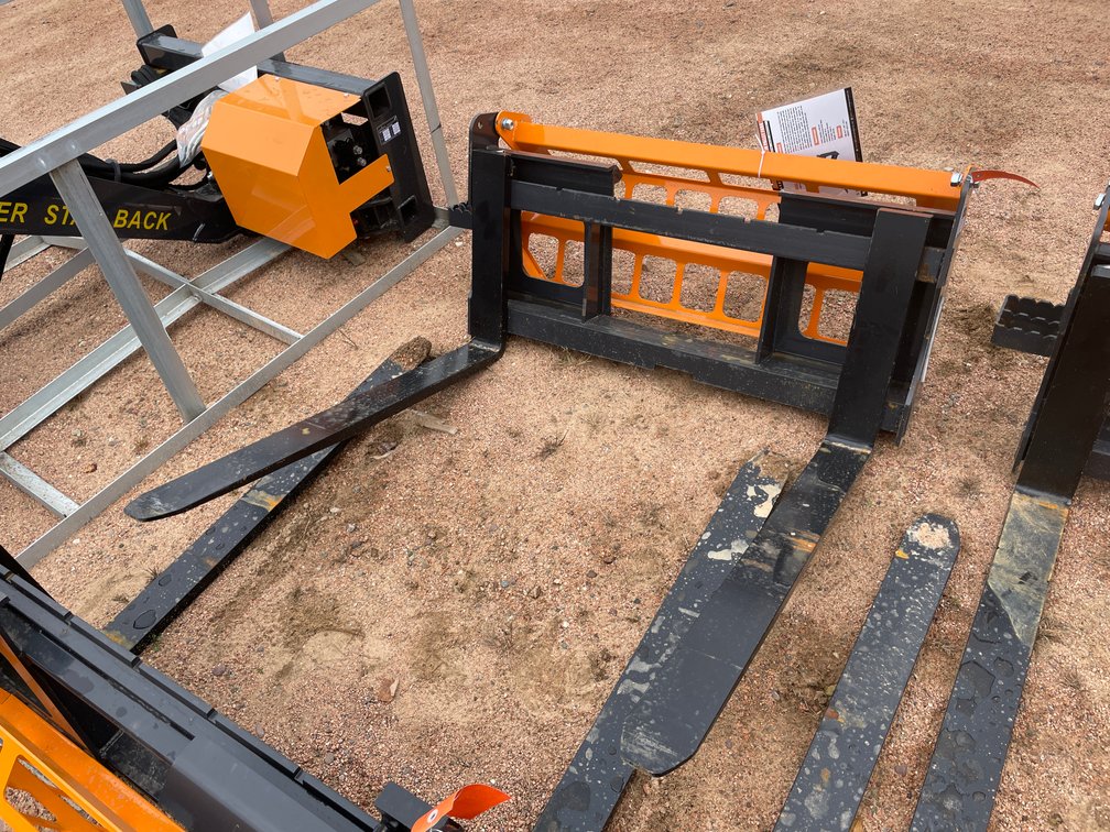 LandHonor Pallet Fork Frame Attachment