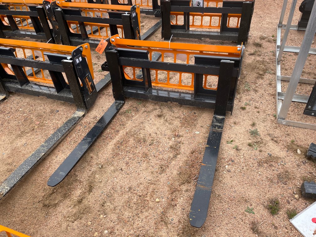 LandHonor Pallet Fork Frame Attachment