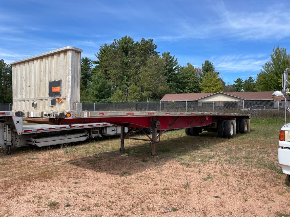 Flat Deck Semi Trailer (No Title) (For Parts Only)