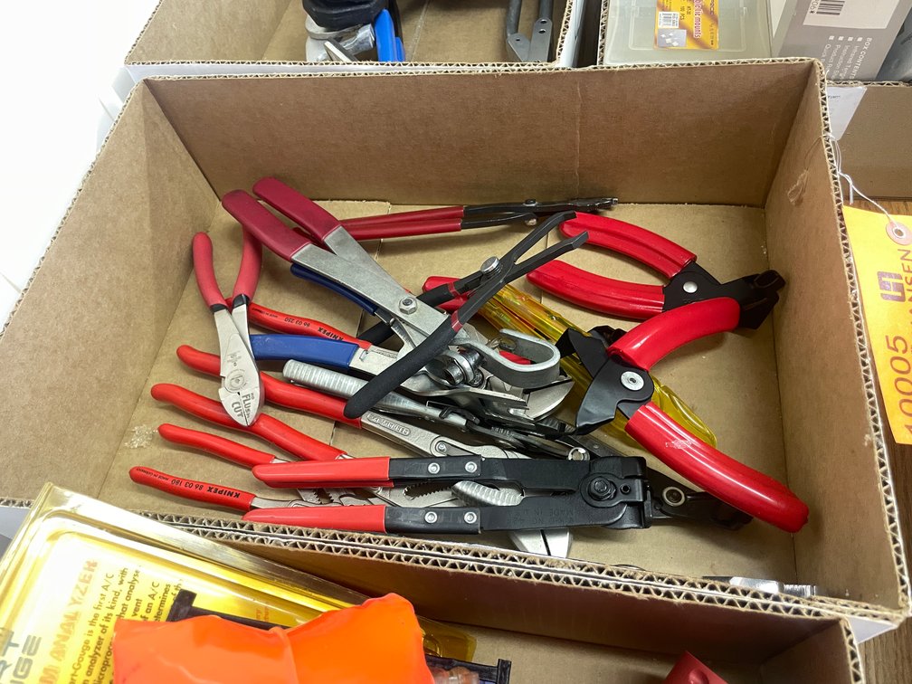 Regular and Specialized Pliers