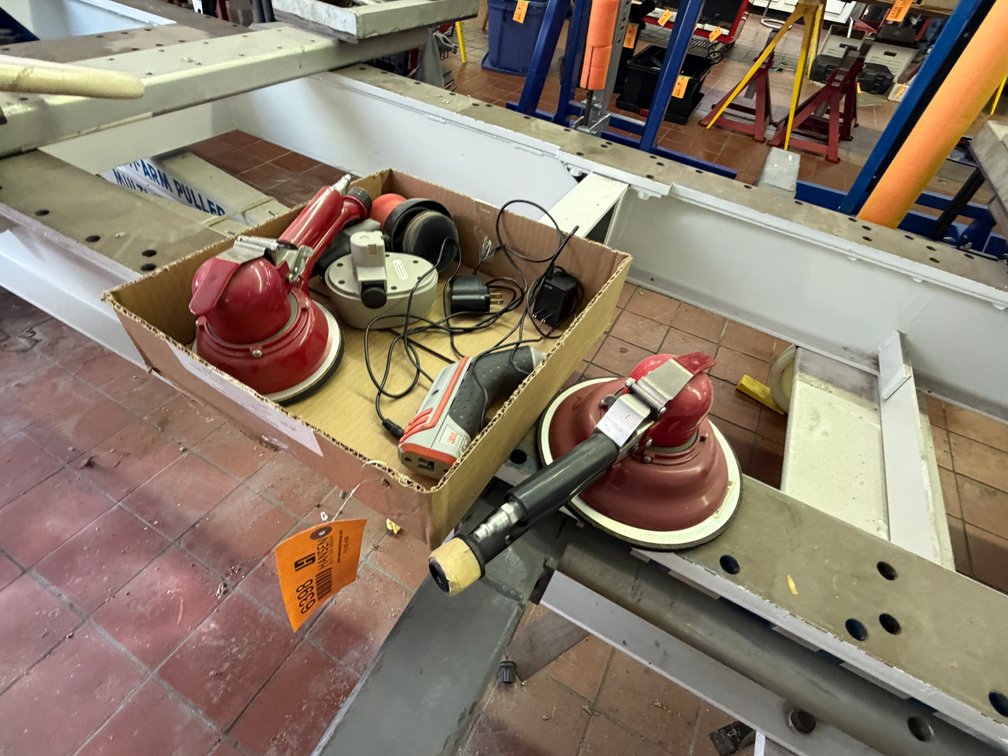 (3) Pneumatic Buffers