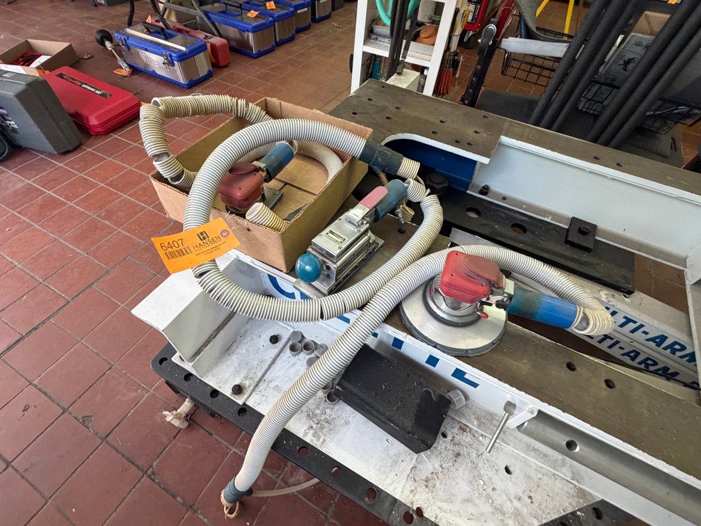 (3) Vacuum Powered Sanders