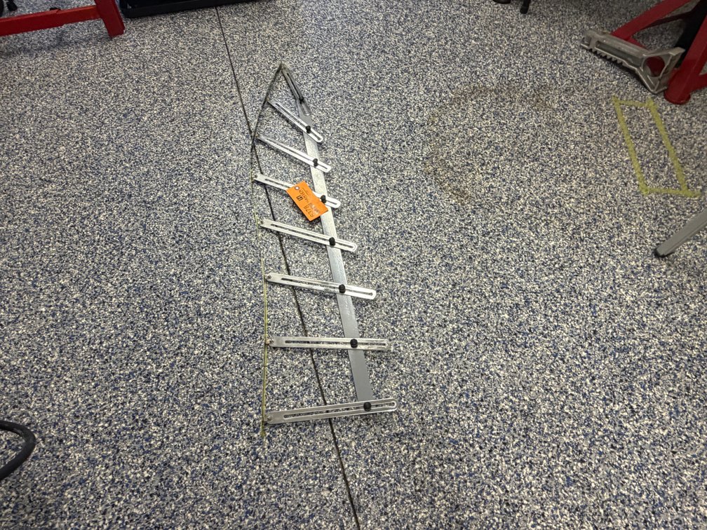 Adjustable Parts Hanger