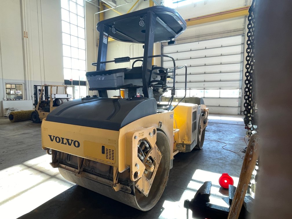 2010 Volvo DD70 Vibratory Compactor
