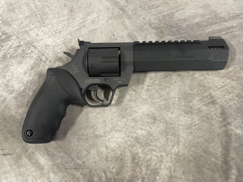 Taurus Raging Hunter Revolver (Neenah, WI)